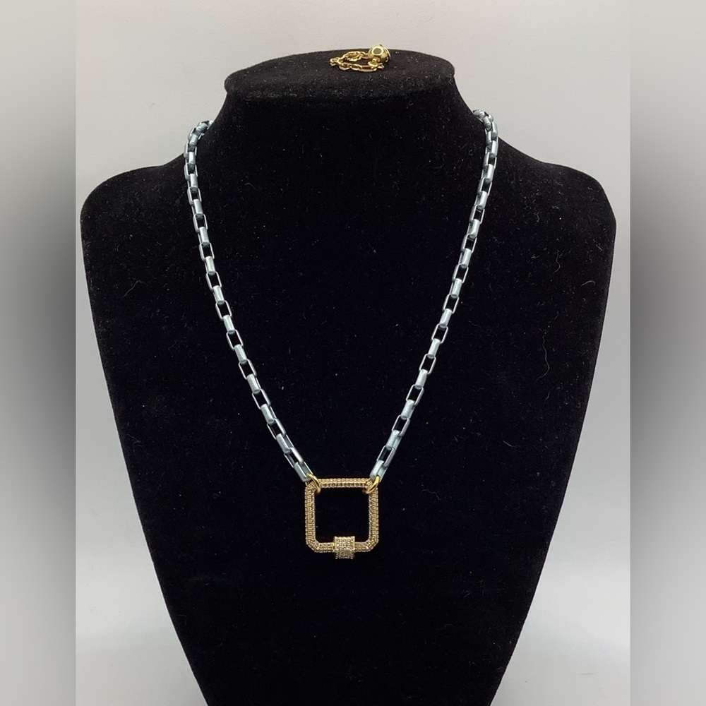 Astrid Necklace - Picture 4 of 8